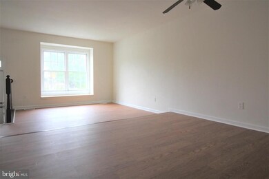 7795 Black Horse Ct, Manassas, VA 20109 - photo 3