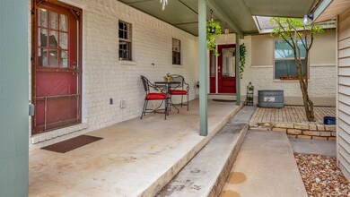 608 Northwest Dr, Fredericksburg, TX 78624 - photo 5