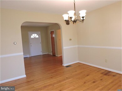 7 W Conrad Dr, Wilmington, DE 19804 - photo 4