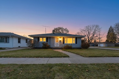 1727 24th St, Kenosha, WI 53140 - photo 2