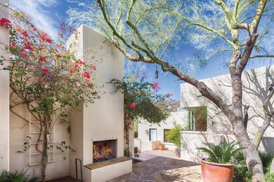 04CenterCourtyardwithFireplace