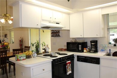 2566 Sundance Cir, Mulberry, FL 33860 - photo 4