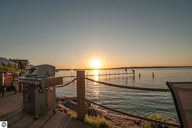 2035 N Us-31 unit 303, Traverse City, MI 49686 - photo 7