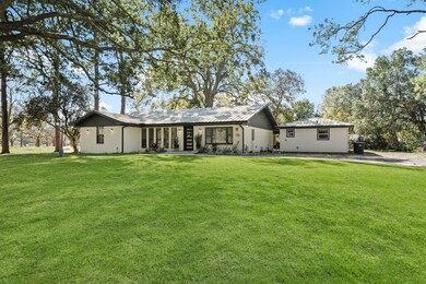 2537 Gates Rd, Alvin, TX 77511 - photo 3