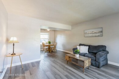 3256 Gresham Ln E, Aurora, IL 60504 - photo 3