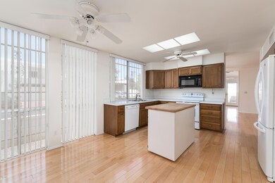 Kitchen w/ plenty of storage