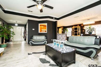 1510 1510 E Leach St, Kilgore, TX 75662 - photo 5