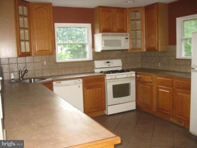 130 Juniper Ave, Berlin, NJ 08009 - photo 5