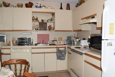 1029 Pleasant St unit 39, Worcester, MA 01602 - photo 2