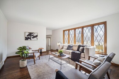 9-web-or-mls-6376-peach-tree-rd