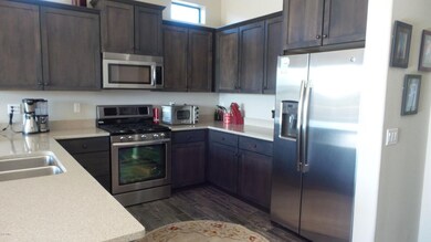Kitchen - SS Appliances