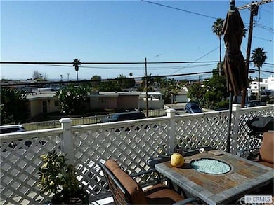 BALCONY MID