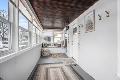 Enclosed porch V1