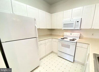 4561 Strutfield Ln unit 3409, Alexandria, VA 22311 - photo 3