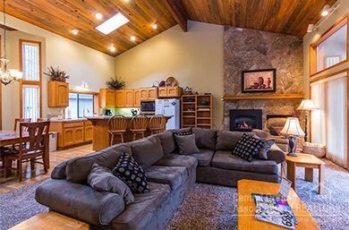 17960 Awbrey Ln, Sunriver, OR 97707 - photo 3