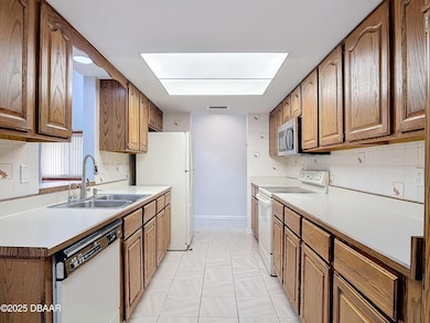 448 Shorewood Lane-15