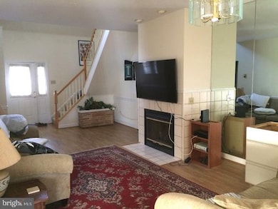 920 Mclendon Dr, Frederick, MD 21702 - photo 3