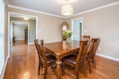 2704 New Moody Ln-31
