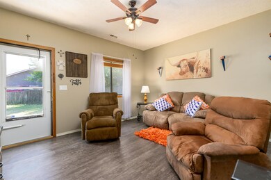 209 N Queen St, Maize, KS 67101 - photo 6