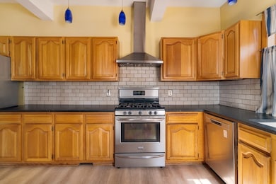 13 Berkeley St, Somerville, MA 02143 - photo 5