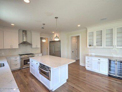 009_KITCHEN