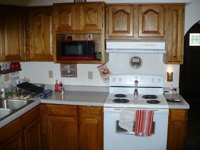 408 N Division St, Loyal, WI 54446 - photo 5
