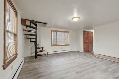 118 Spring St, Winchendon, MA 01475 - photo 2