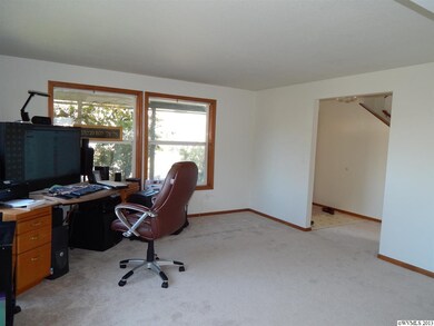 Living Room & Large Family are options.