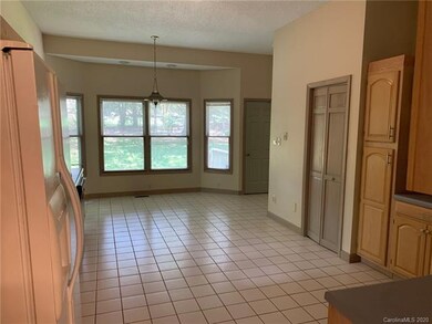 Thru kitchen to breakfast area