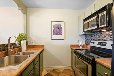 149 Calle Ojo Feliz unit B, Santa Fe, NM 87505 - photo 5