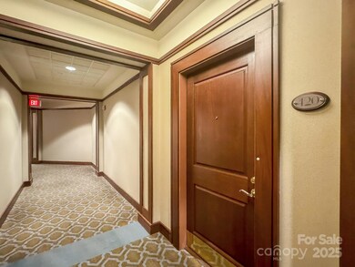 Private entrance to 420