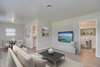 25-Living Room a
