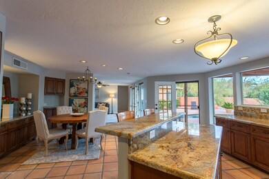 KITCHEN DINING