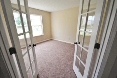 12368 Quarterback Ln, Fishers, IN 46037 - photo 5