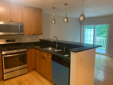 64 Prescott St unit 64, Nashua, NH 03064 - photo 3