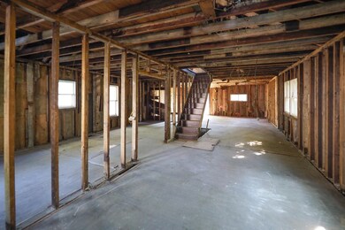 516 Catherine St-105