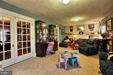 24 E King St, Littlestown, PA 17340 - photo 2