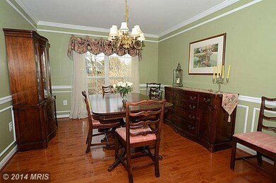 21410 Emerald Dr, Germantown, MD 20876 - photo 4