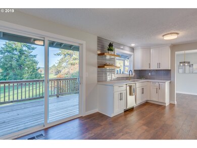 17051 SE Rock Creek Ct, Clackamas, OR 97015 - photo 7