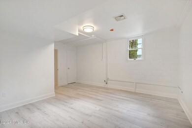 15-web-or-mls-39-orchard-st-unit-1
