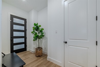 1911 Dewalt St, Houston, TX 77088 - photo 7