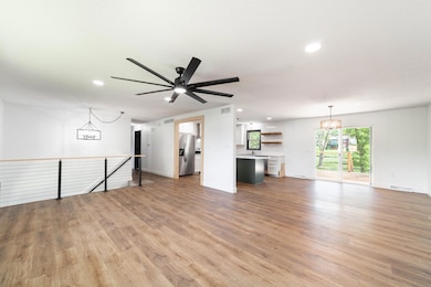 2520 N Lake of the Woods Rd, Columbia, MO 65202 - photo 4