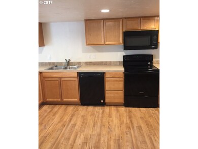 1983 2nd St, Springfield, OR 97477 - photo 2