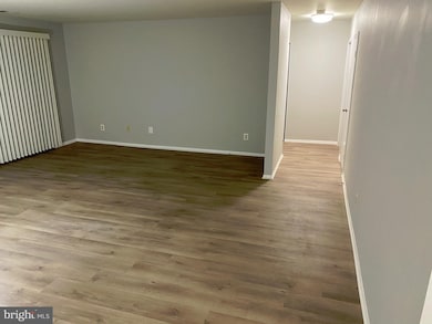 6909 Jones View Dr, Baltimore, MD 21209 - photo 5