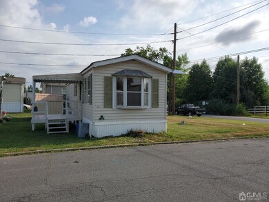 26 Dalbert St unit E2, Carteret, NJ 07008 - photo 3