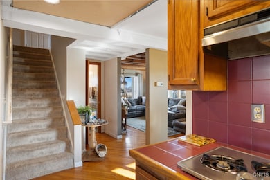 4469 Abbey Rd, Syracuse, NY 13215 - photo 7