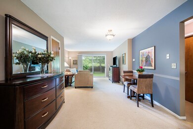 Open floor plan / Dining Room