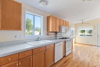 8-web-or-mls-1585-carnahan-dr
