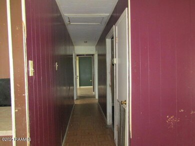 565 Kyries Hebert St, Eunice, LA 70535 - photo 5