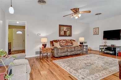 1221 W Texas St, Denison, TX 75020 - photo 6